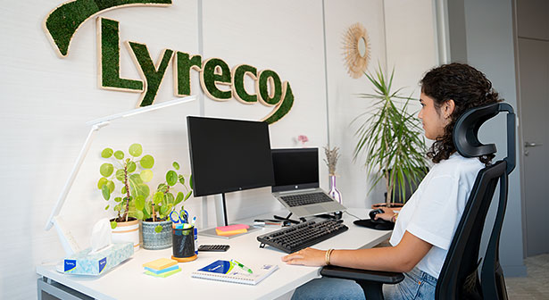 Lyreco Pack it. Tape it. Ship it. Lyreco Pack it. Tape it. Ship it.
